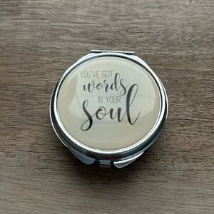 Discrete Pill holder